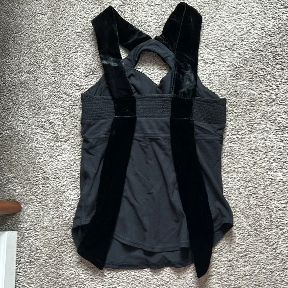 Black corset like top with velvet embroidered straps - Picture 6 of 9